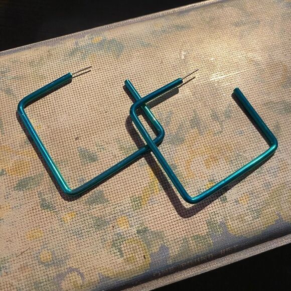 Vintage 1980s Green Abstract Square New Wave Wire Earrings - Picture 1 of 4